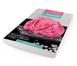 Cake Decorating Bible: Flowers by Lindy Smith